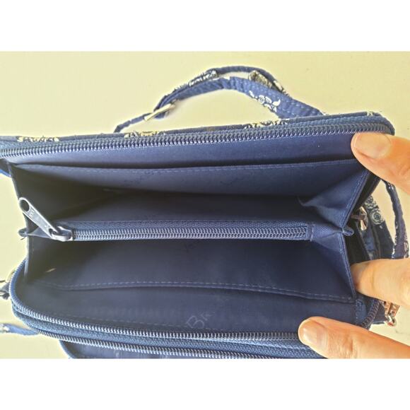 Rare Vera Bradley Sea Turtle design Navy whiteCrossbody wallet purse Like new - Picture 8 of 10